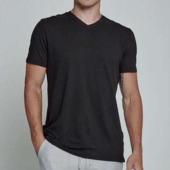 7 Diamonds Core V-Neck T-shirt Size XL - Picture 1 of 8